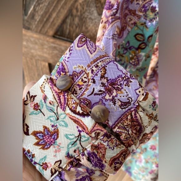 LOFT Size M Striped Pastels Floral Patterned Long Sleeve Button Blouse Top NWT - Picture 3 of 9